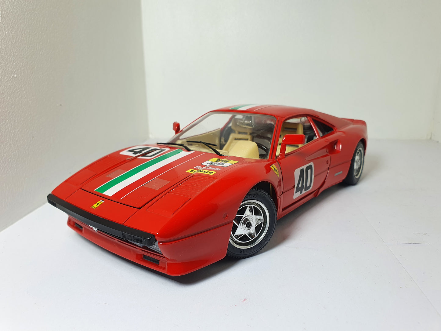 1:18 Ferrari 288 GTO ~ Bburago ~ Red