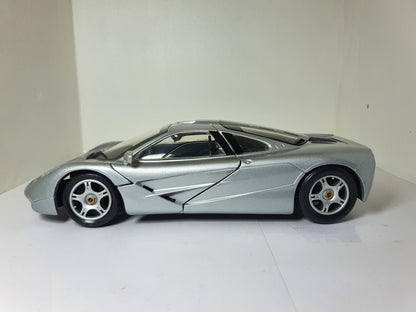 1:18 Mclaren F1 ~ Maisto ~ Silver