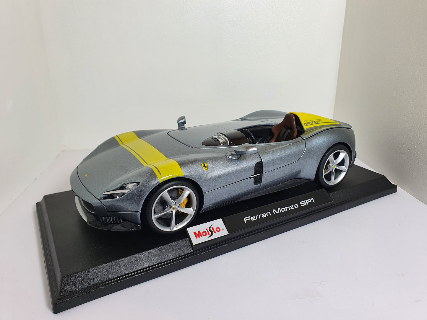 1:18 Ferrari Monza SP1 ~ Maisto ~ Grey