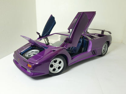 1:18 Lamborghini Diablo SE-30 Jota ~ Maisto ~ Purple