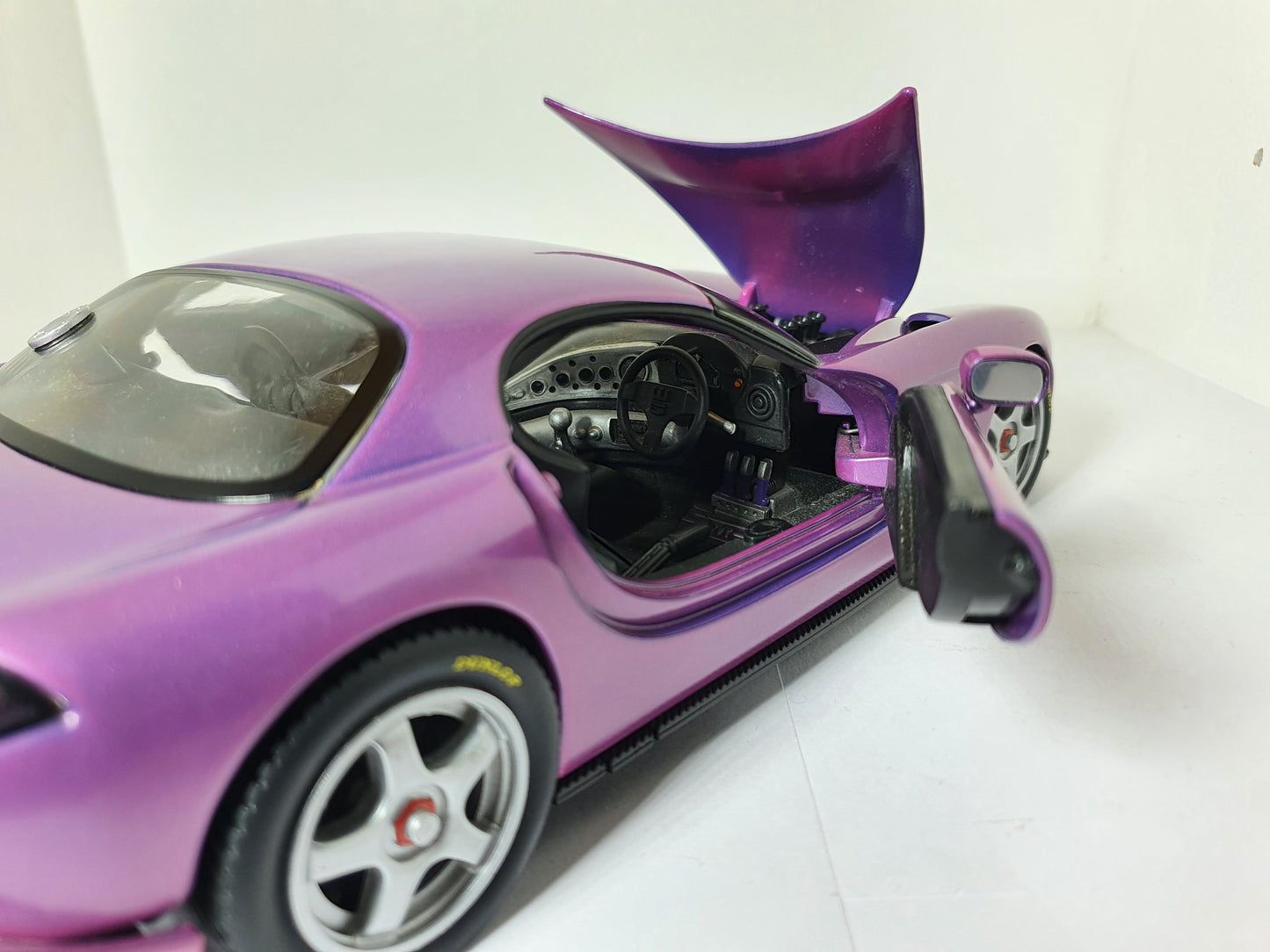 1:18 TVR Cerbera Speed 12 ~ Hotwheels ~ Purple