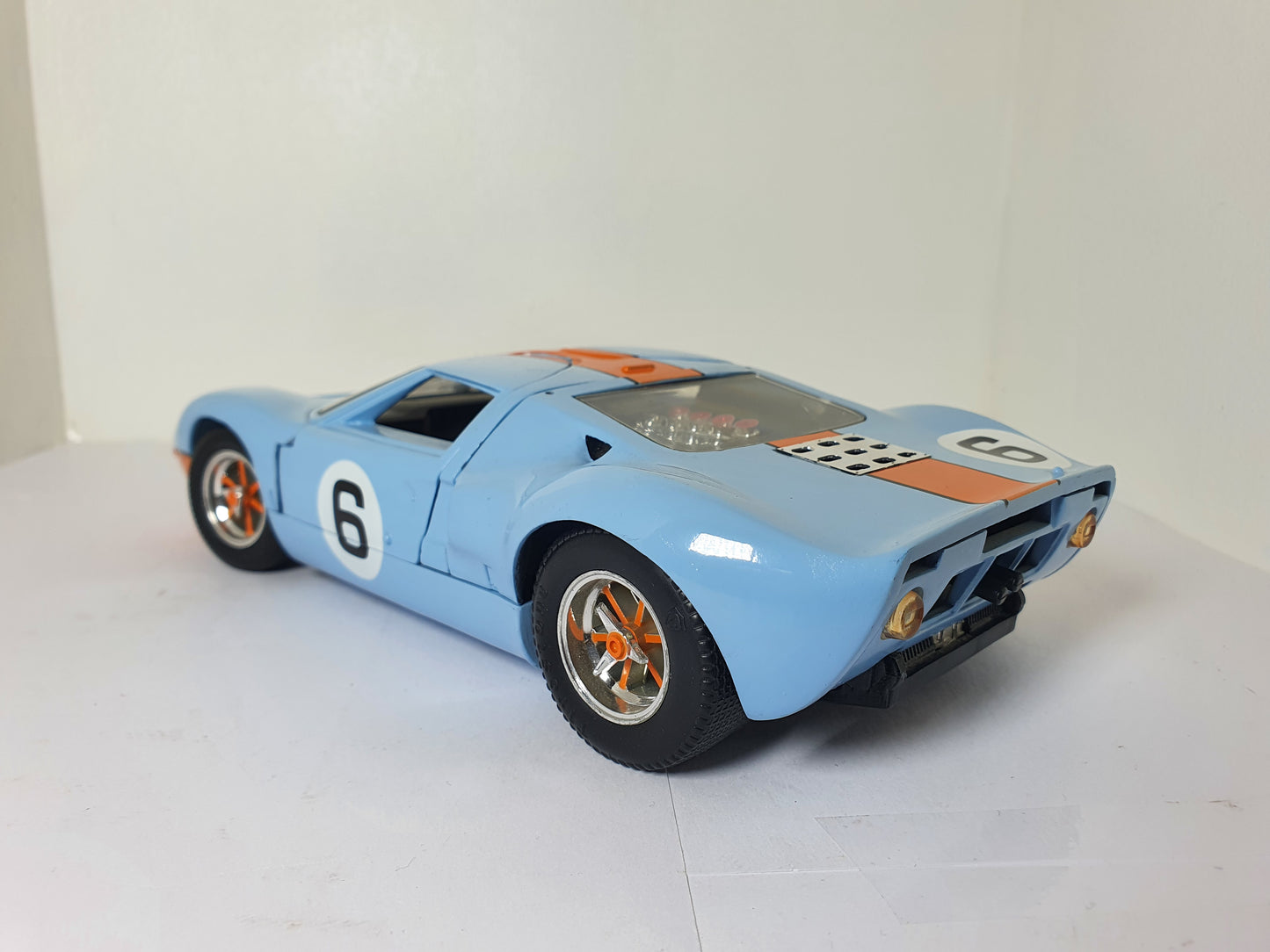 1:18 Ford GT40 MK1 ~ Jouef Evolution ~ Gulf Livery