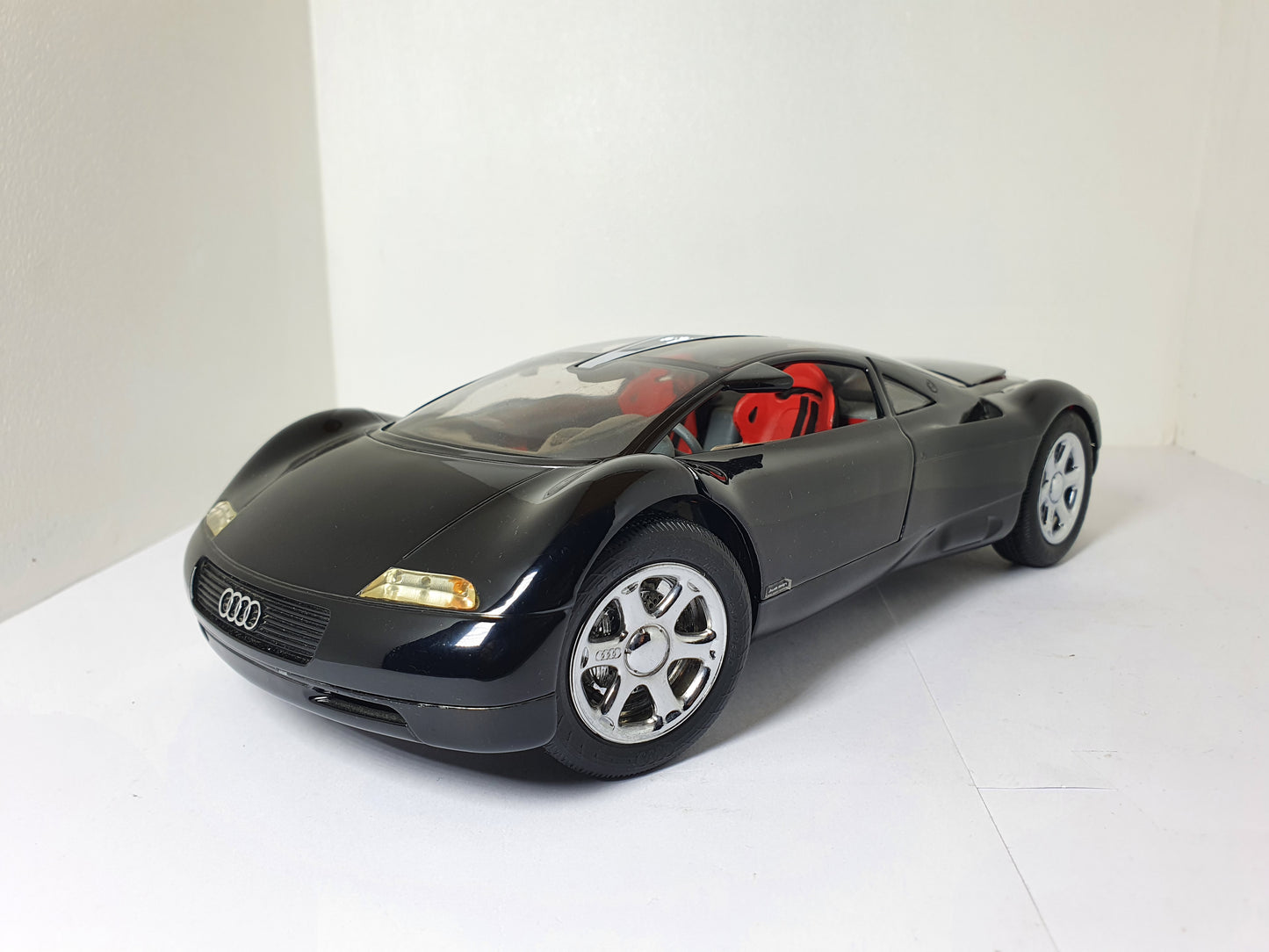 1:18 Audi Avus Quattro ~ Revell ~ Black