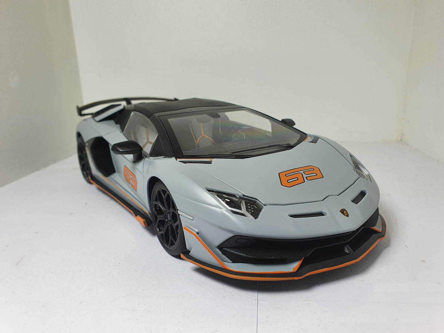 1:18 Lamborghini Aventador SVJ 63 ~ Gray