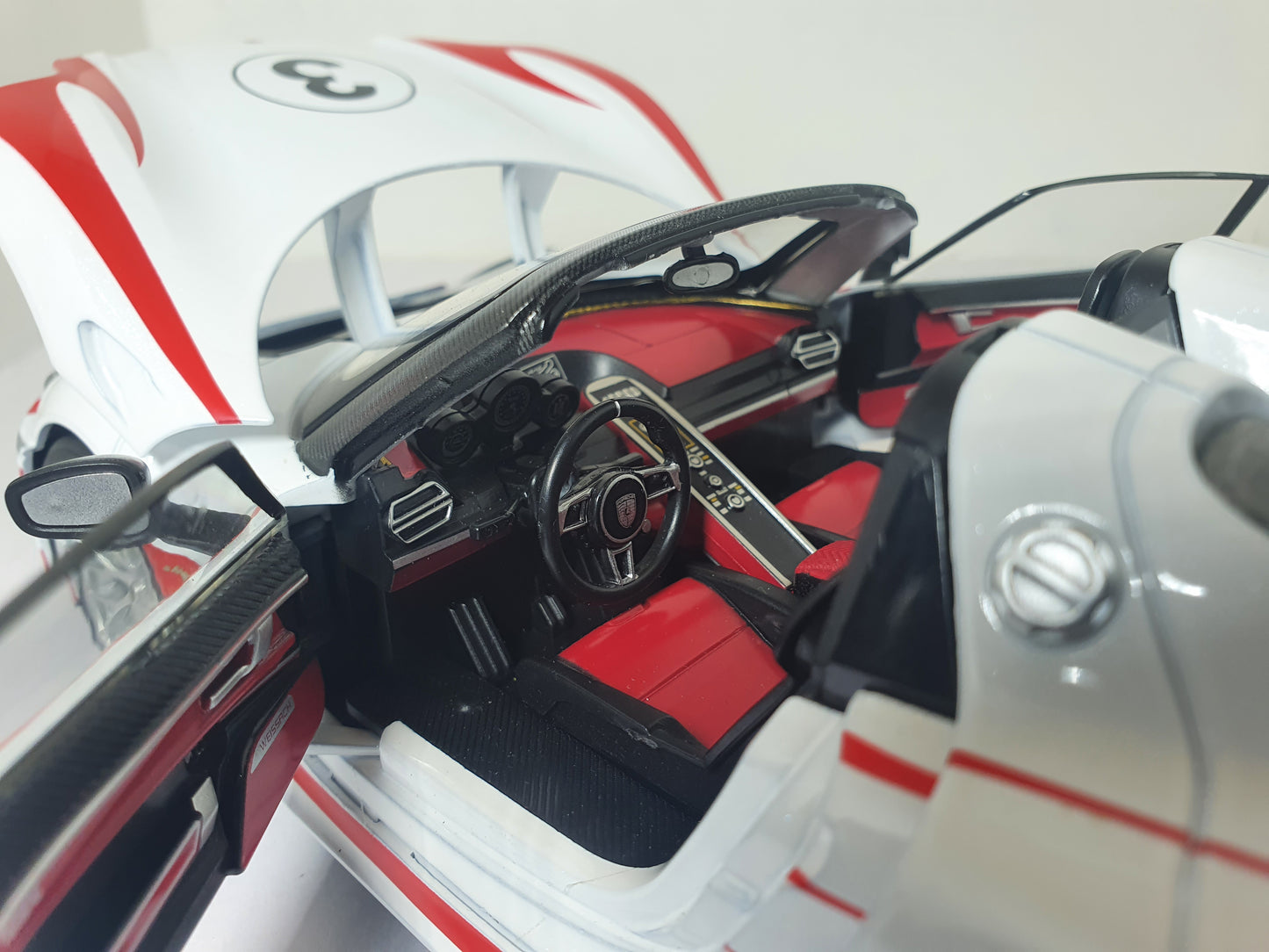 1:18 Porsche 918 Spyder Weissach ~ Salzburg Livery