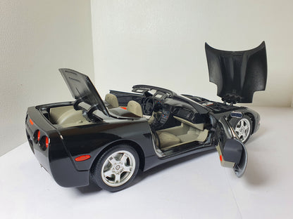 1:18 Chevrolet Corvette C5 Convertible ~ Bburago ~ Black