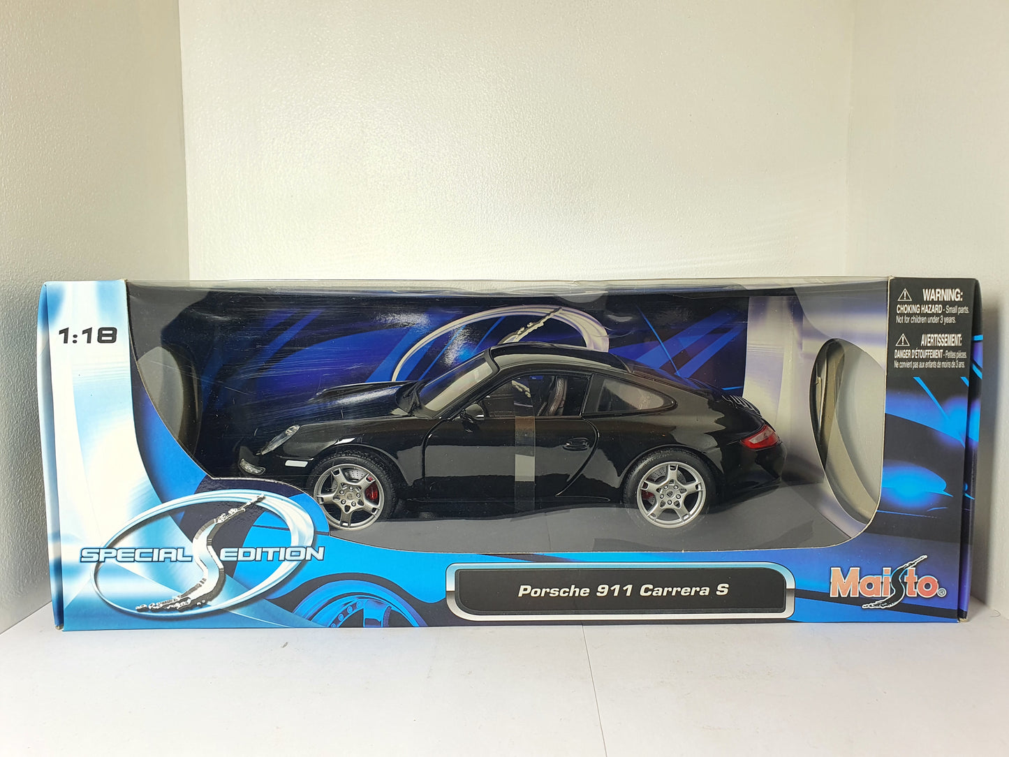 1:18 Porsche 911 Carrera S 997 ~ Maisto ~ Black