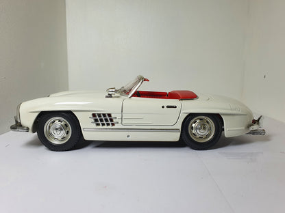 1:18 Mercedes-Benz 300SL Roadster ~ Bburago ~ White