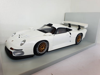 1:18 Porsche 911 GT1 993 Plain Body ~ UT Models ~ White