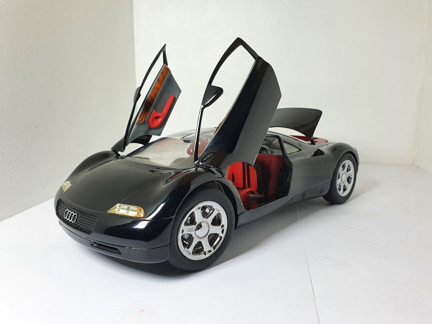 1:18 Audi Avus Quattro ~ Revell ~ Black