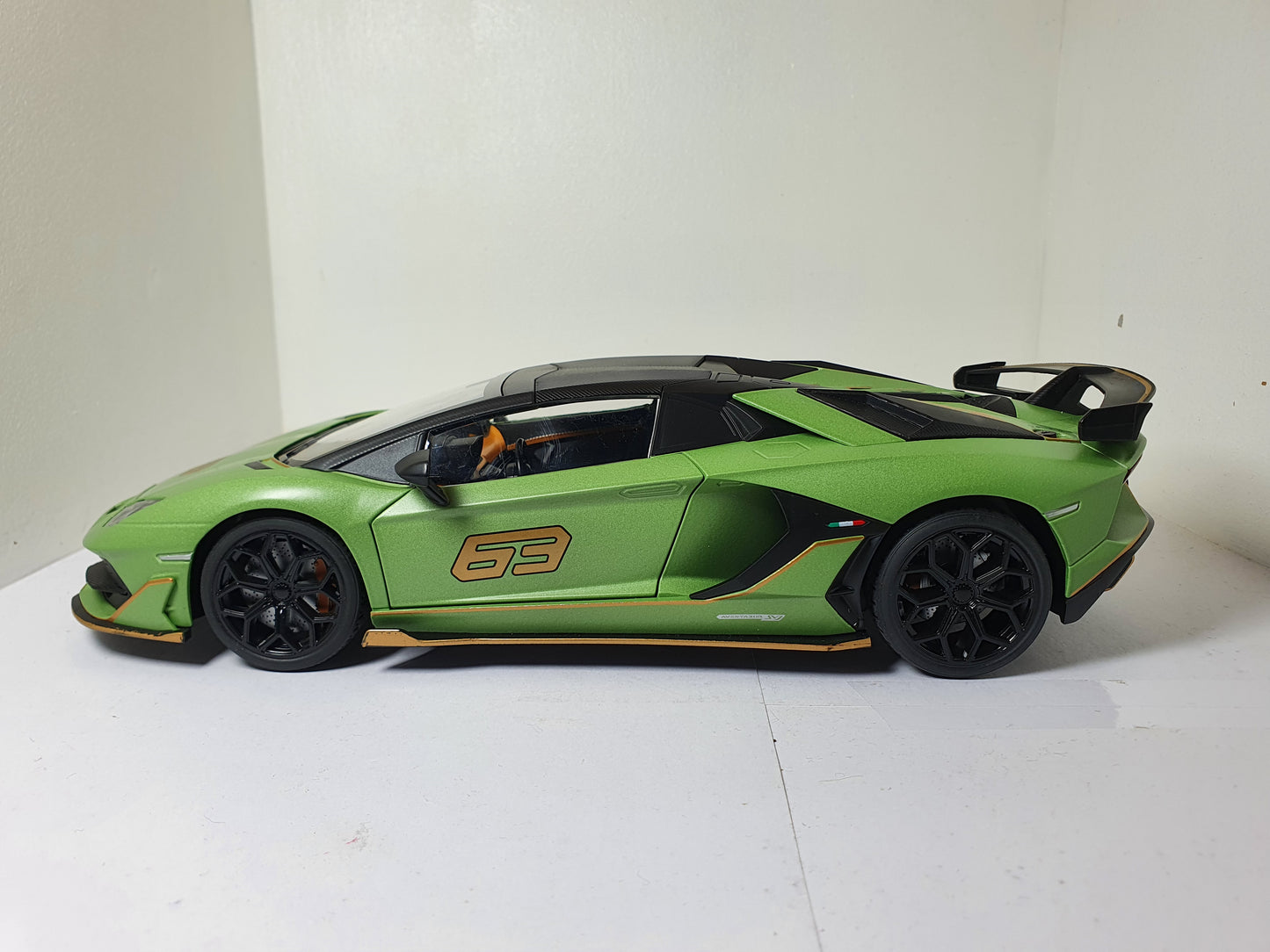 1:18 Lamborghini Aventador SVJ 63 ~ Green