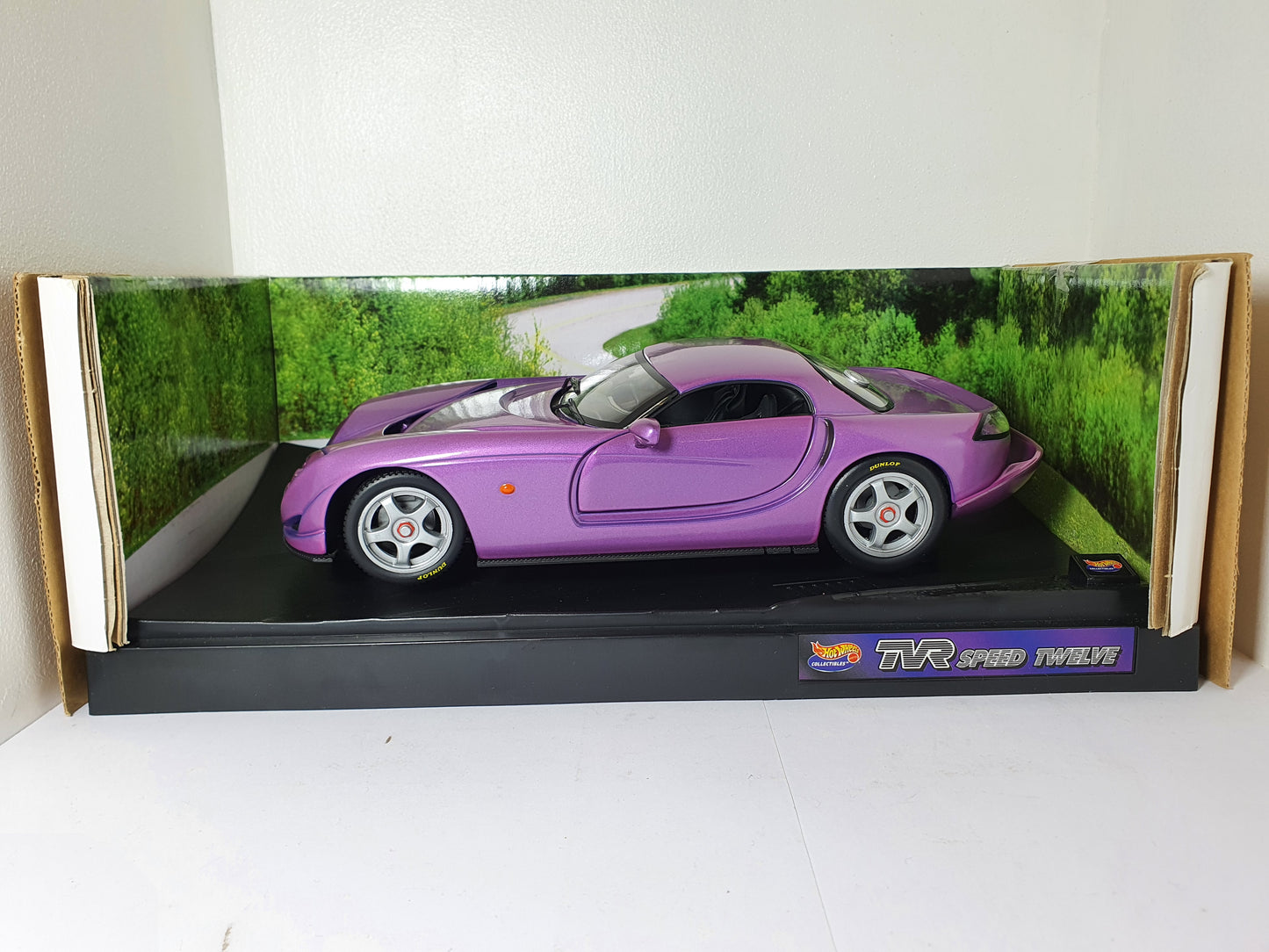 1:18 TVR Cerbera Speed 12 ~ Hotwheels ~ Purple