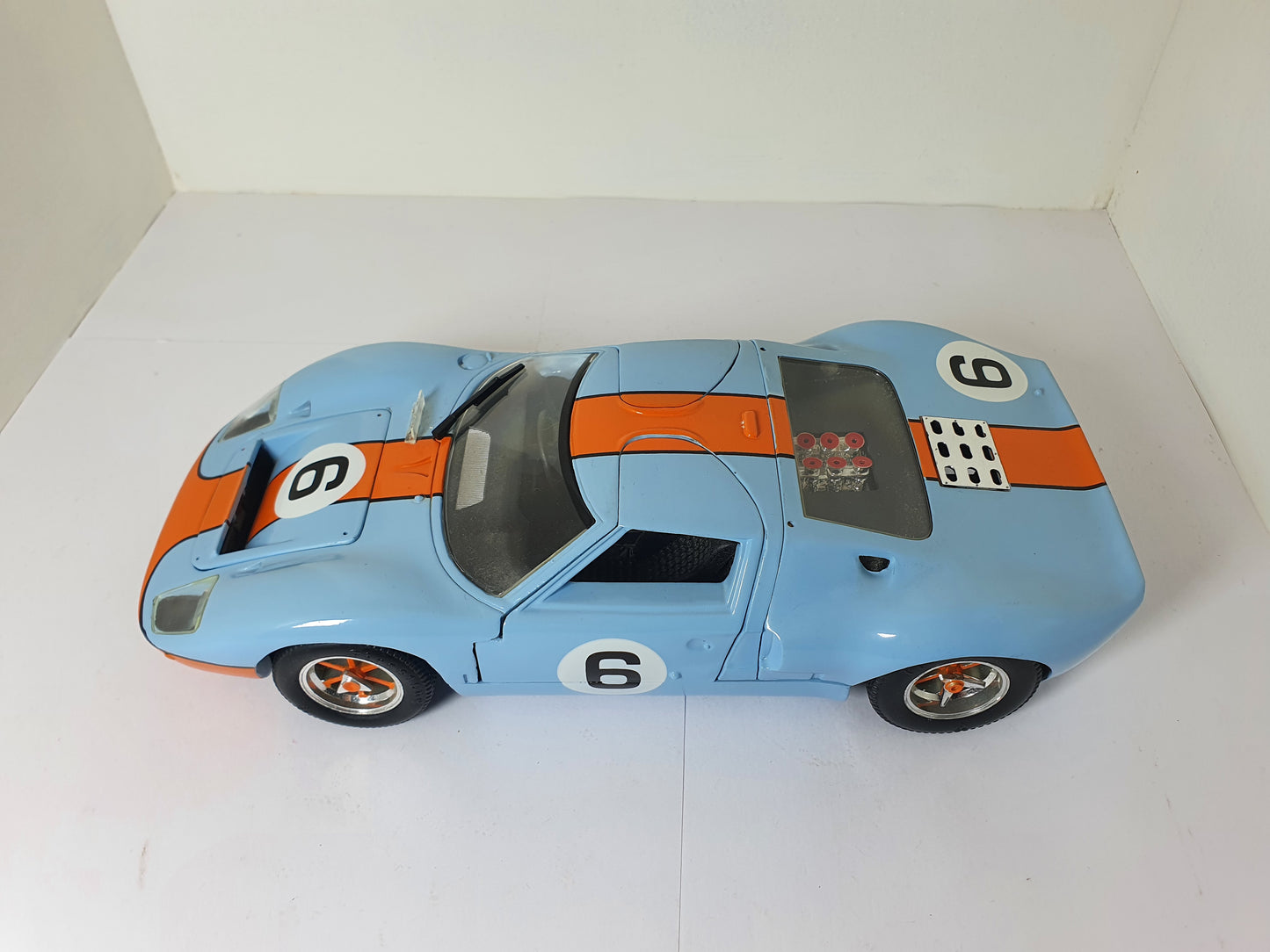 1:18 Ford GT40 MK1 ~ Jouef Evolution ~ Gulf Livery