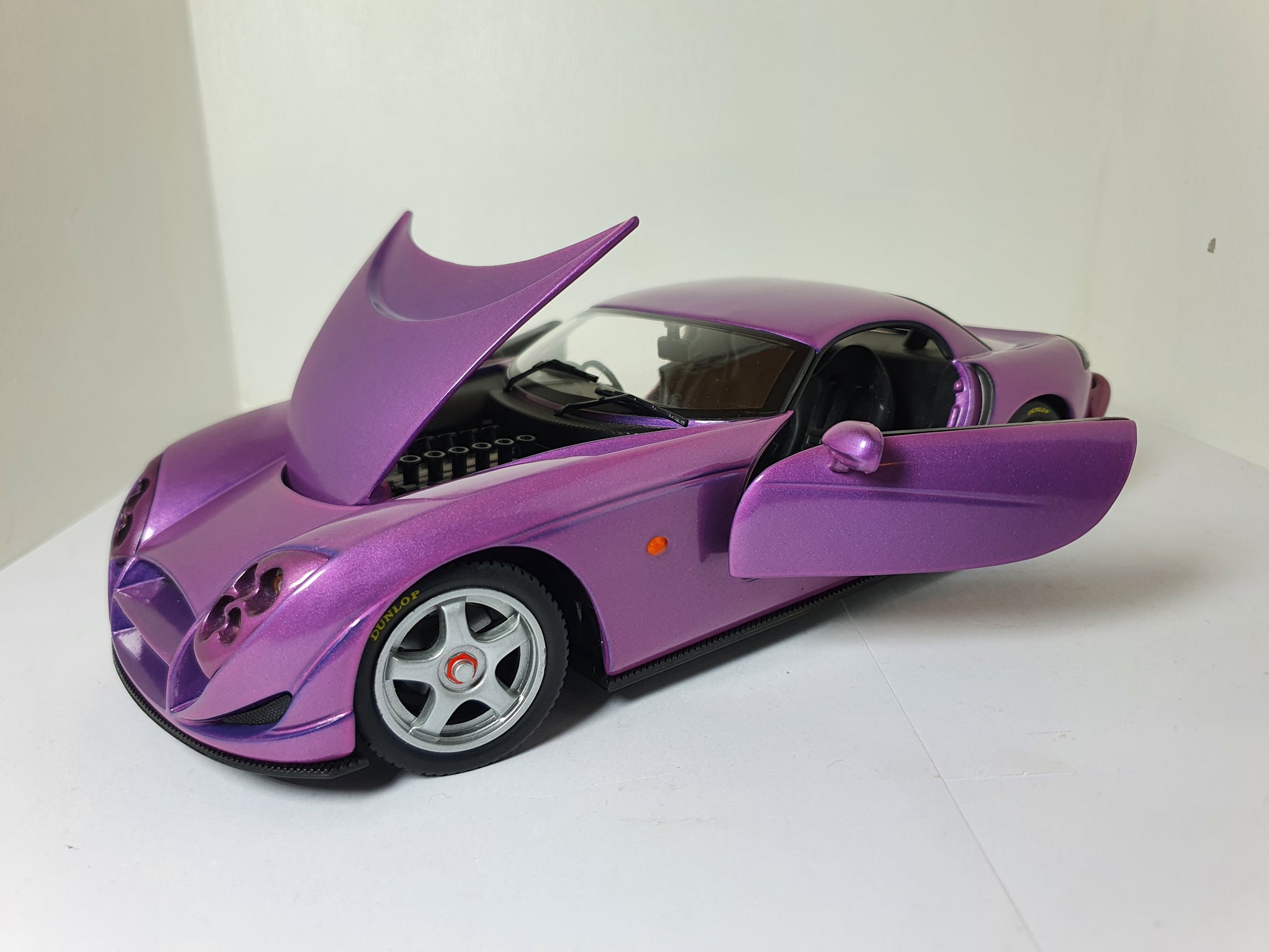 TVR Speed 12 , Escala: 1/18, Hot Wheels miniatura em boas condições , Abre as portas, capo TVR Speed 12 , Escala: 1/18, Hot Wheels miniatura em boas condições , Abre as portas, capo