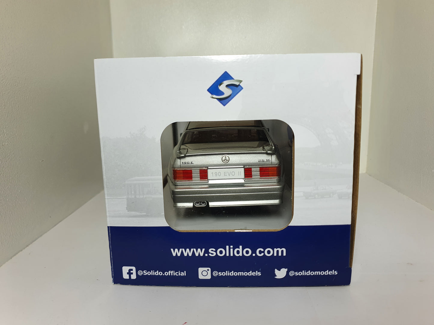 1:18 Mercedes-Benz 190E Evolution 2 ~ Solido ~ Silver