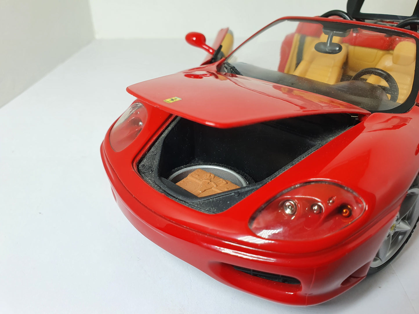 1:18 Ferrari 360 Spider ~ Hotwheels ~ Red