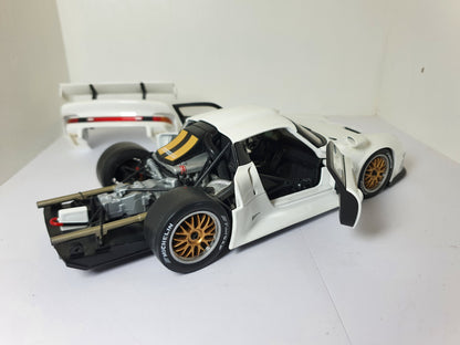 1:18 Porsche 911 GT1 993 Plain Body ~ UT Models ~ White