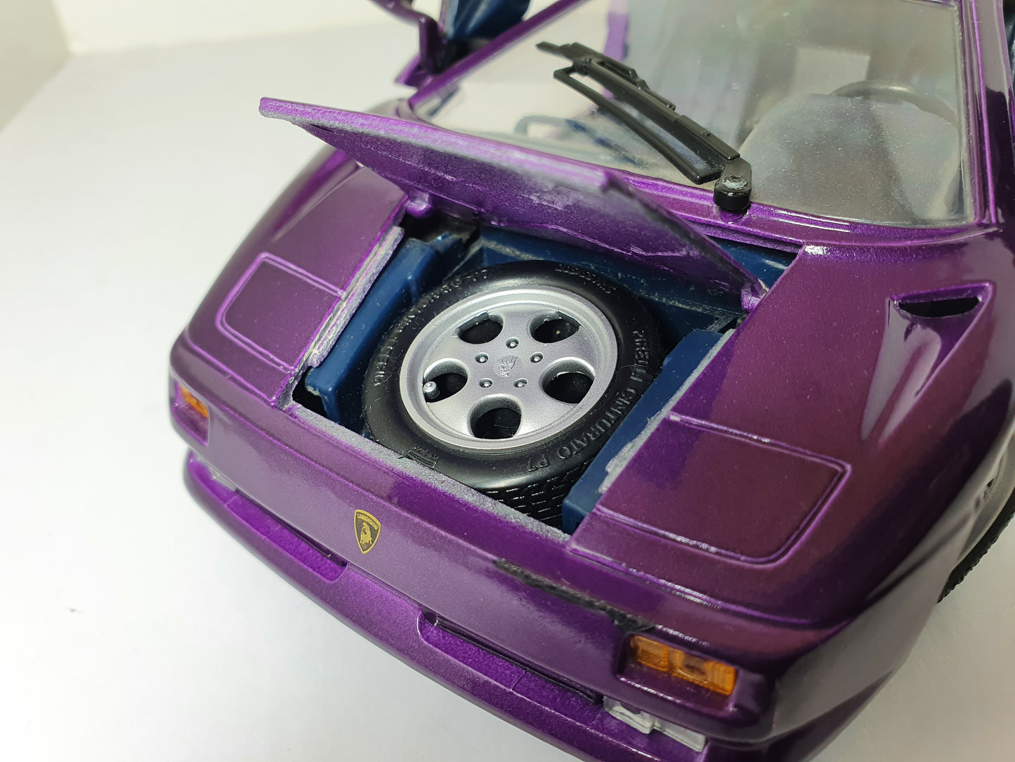 1:18 Lamborghini Diablo SE-30 Jota ~ Maisto ~ Purple