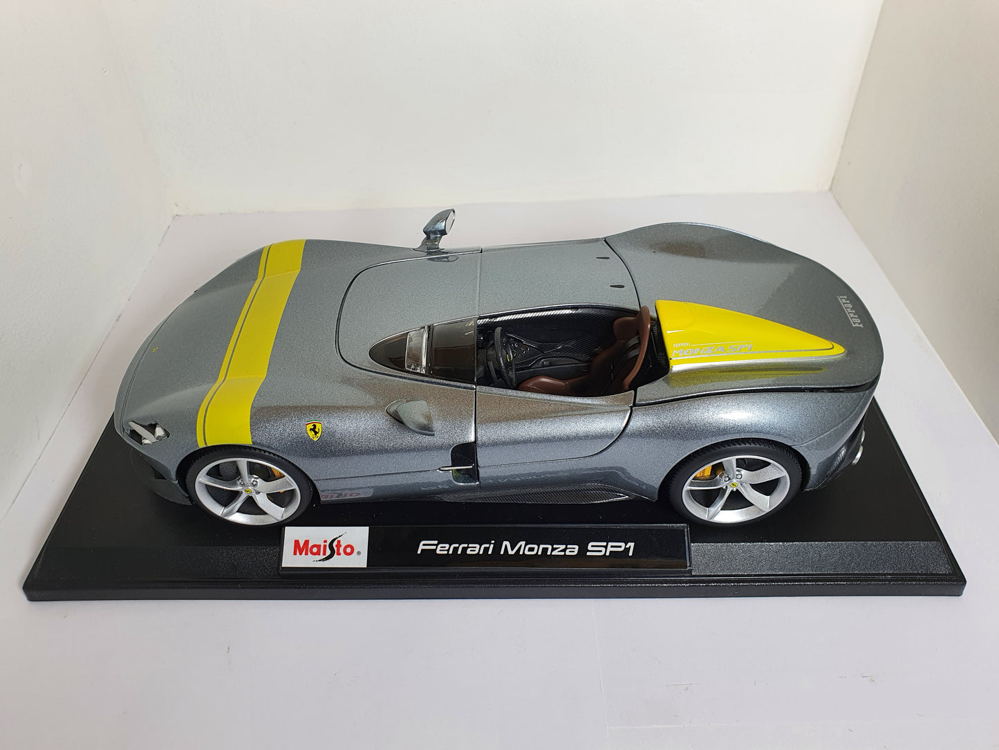 1:18 Ferrari Monza SP1 ~ Maisto ~ Grey