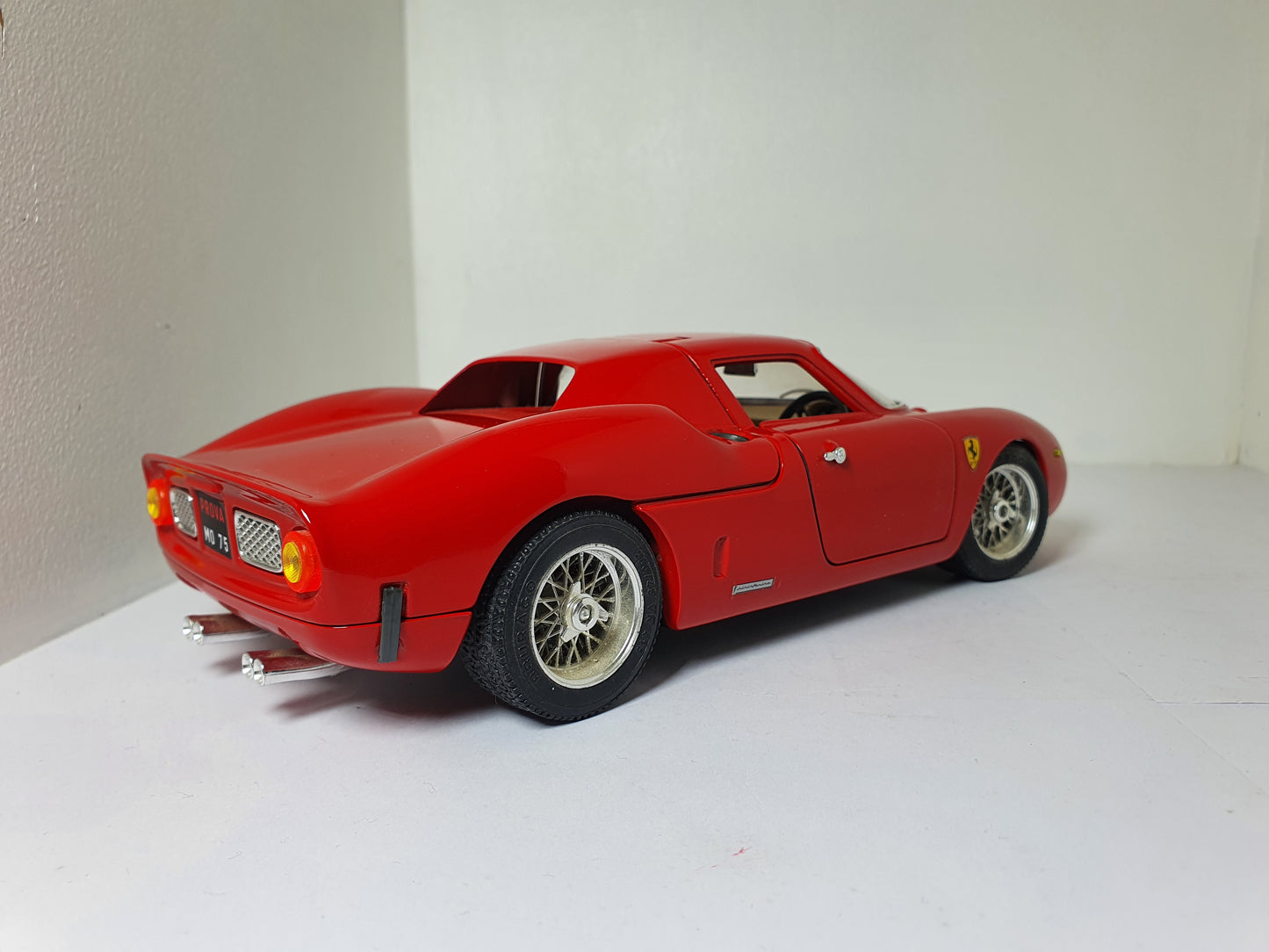 1:18 Ferrari 250 LM ~ Bburago ~ Red