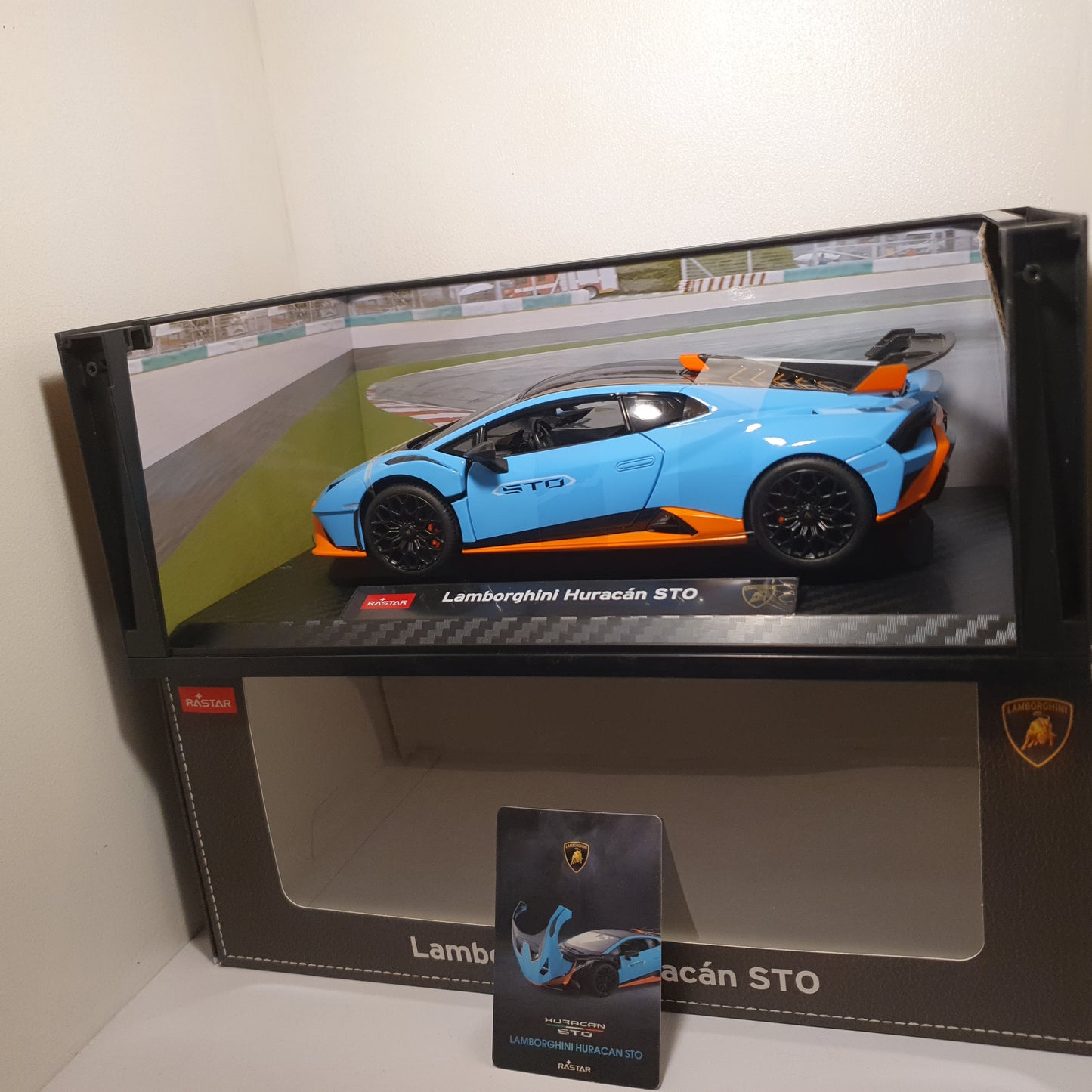 1:18 Lamborghini Huracan STO ~ Rastar ~ Blue