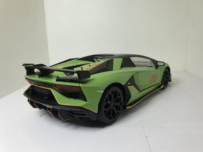 1:18 Lamborghini Aventador SVJ 63 ~ Green