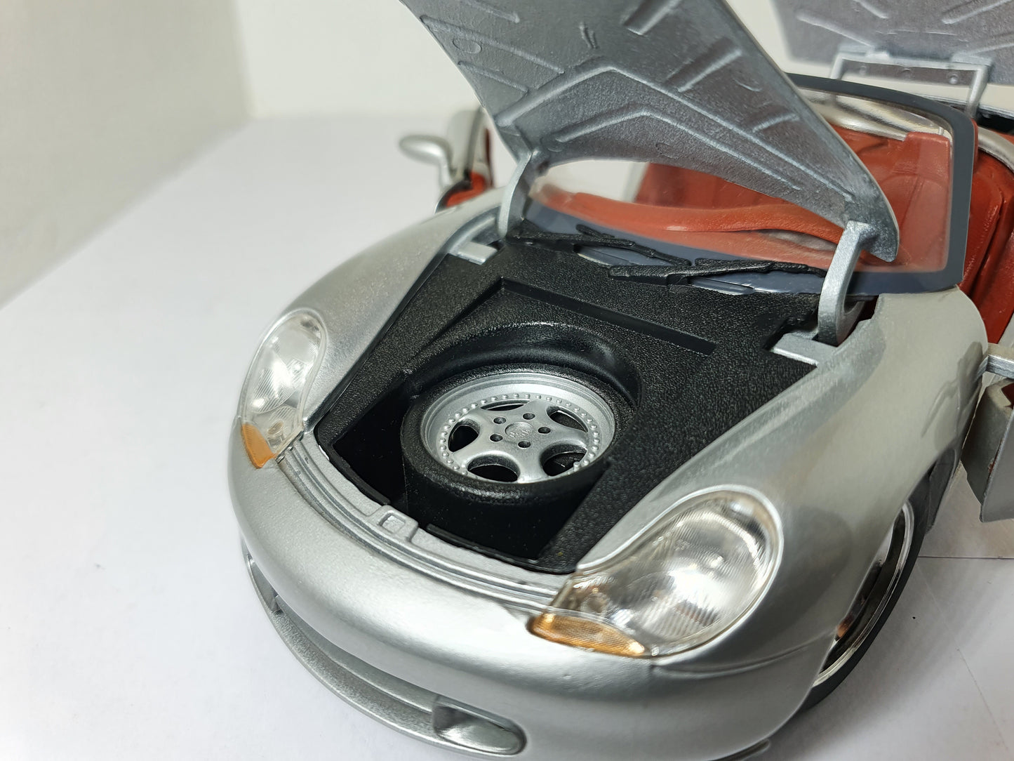 1:18 Porsche Boxster Concept ~ Maisto ~ Silver