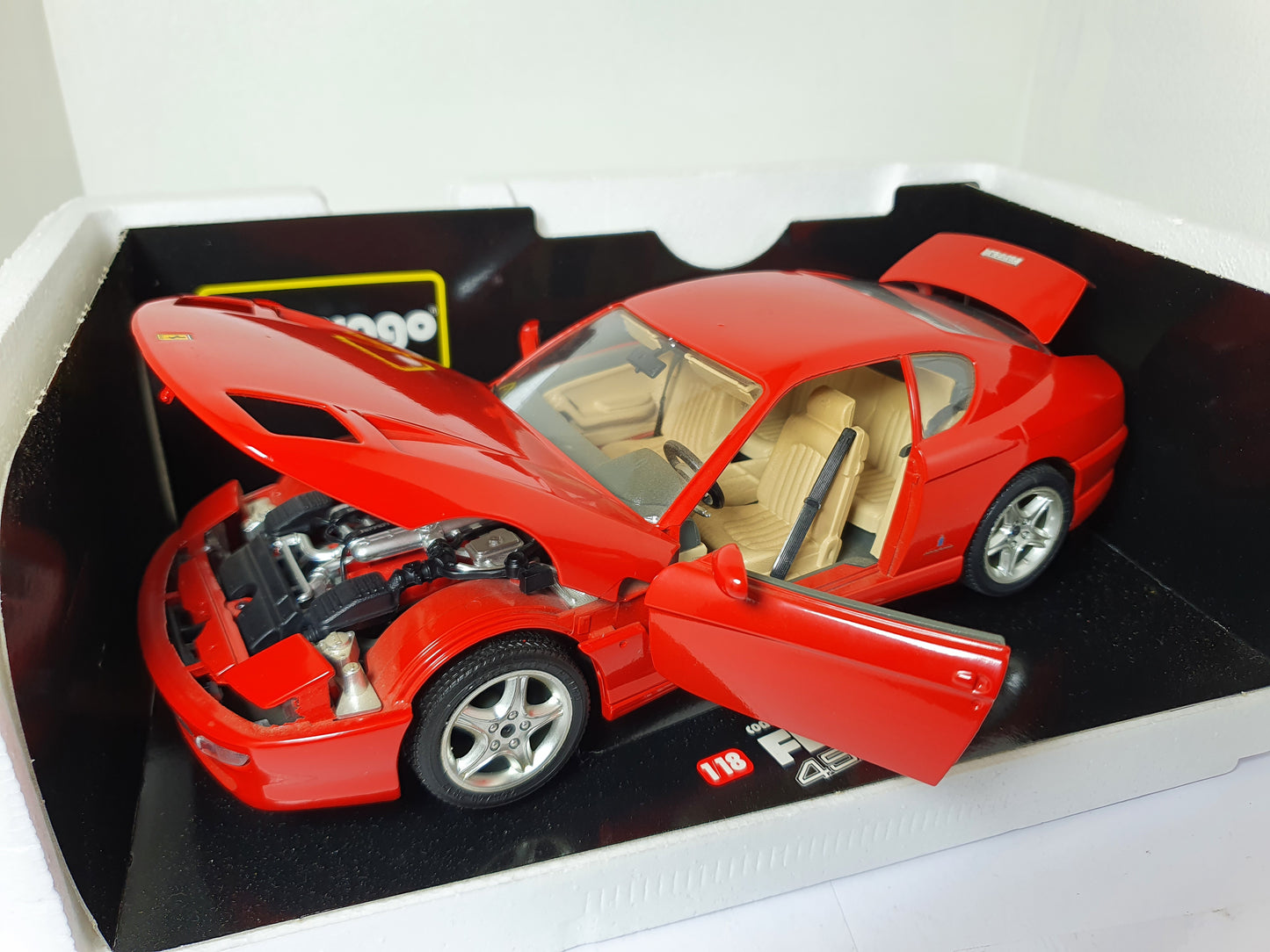 1:18 Ferrari 456 GT ~ Bburago ~ Rosso Corsa