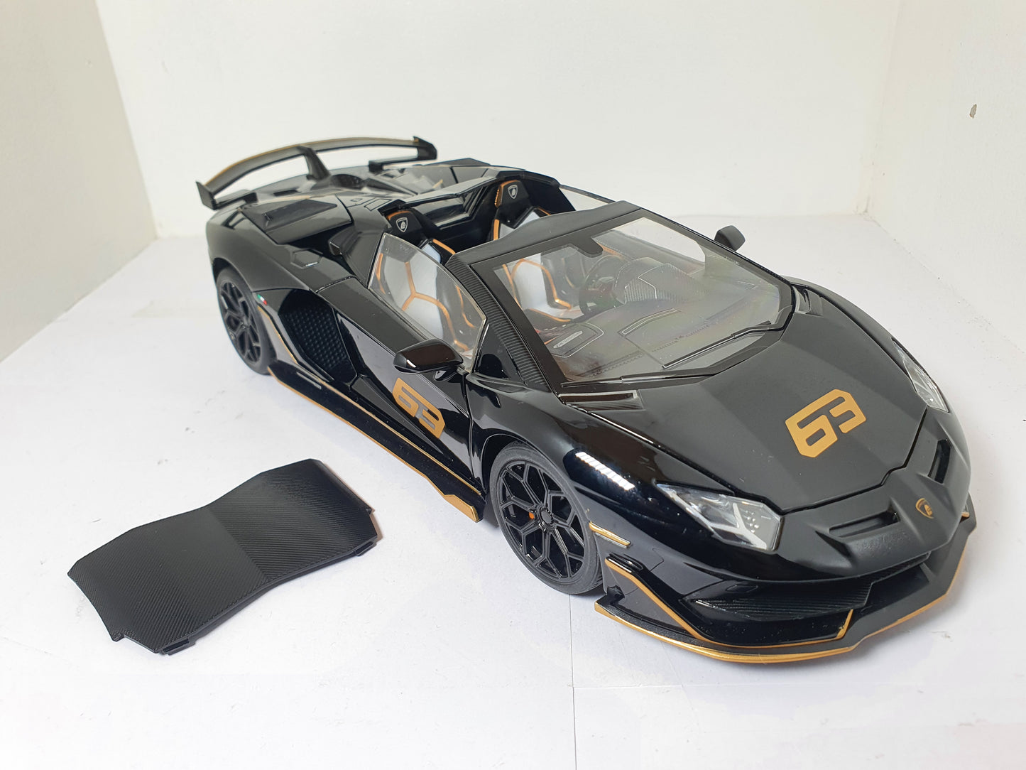 1:18 Lamborghini Aventador SVJ 63 ~ Black