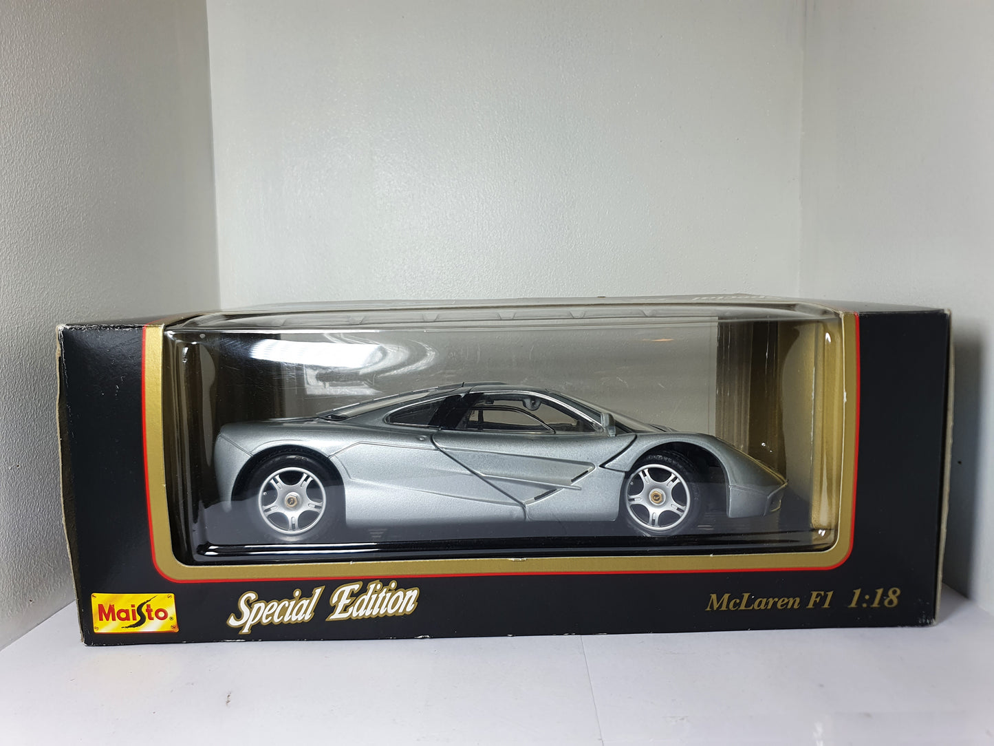 1:18 Mclaren F1 ~ Maisto ~ Silver