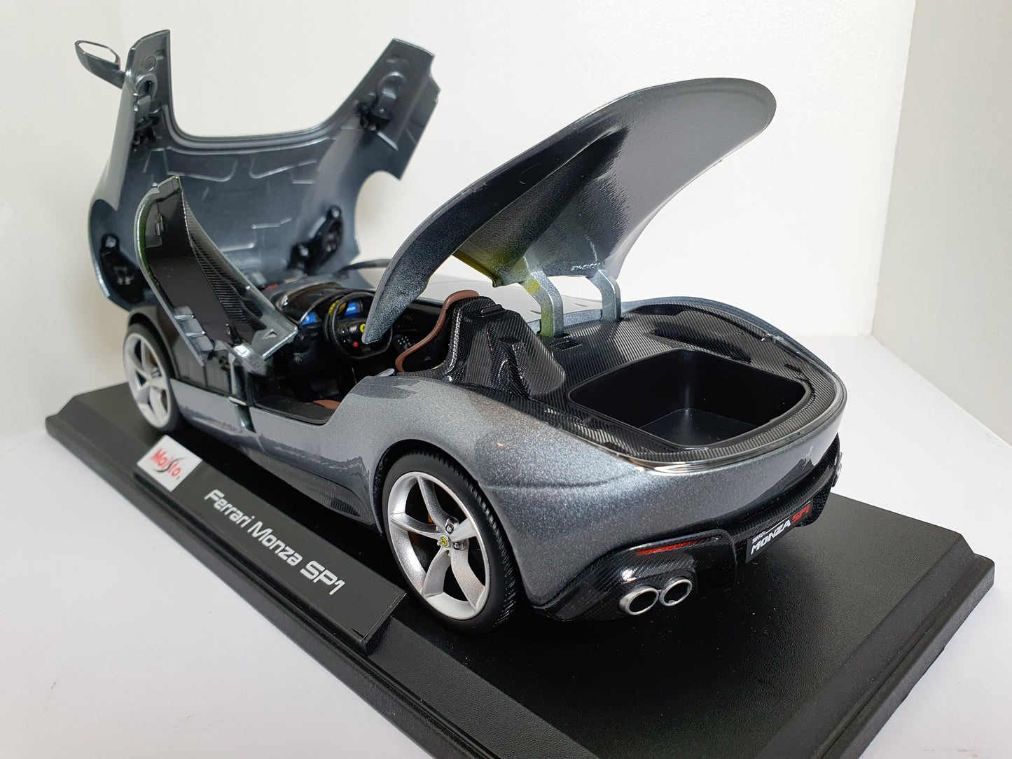 1:18 Ferrari Monza SP1 ~ Maisto ~ Grey