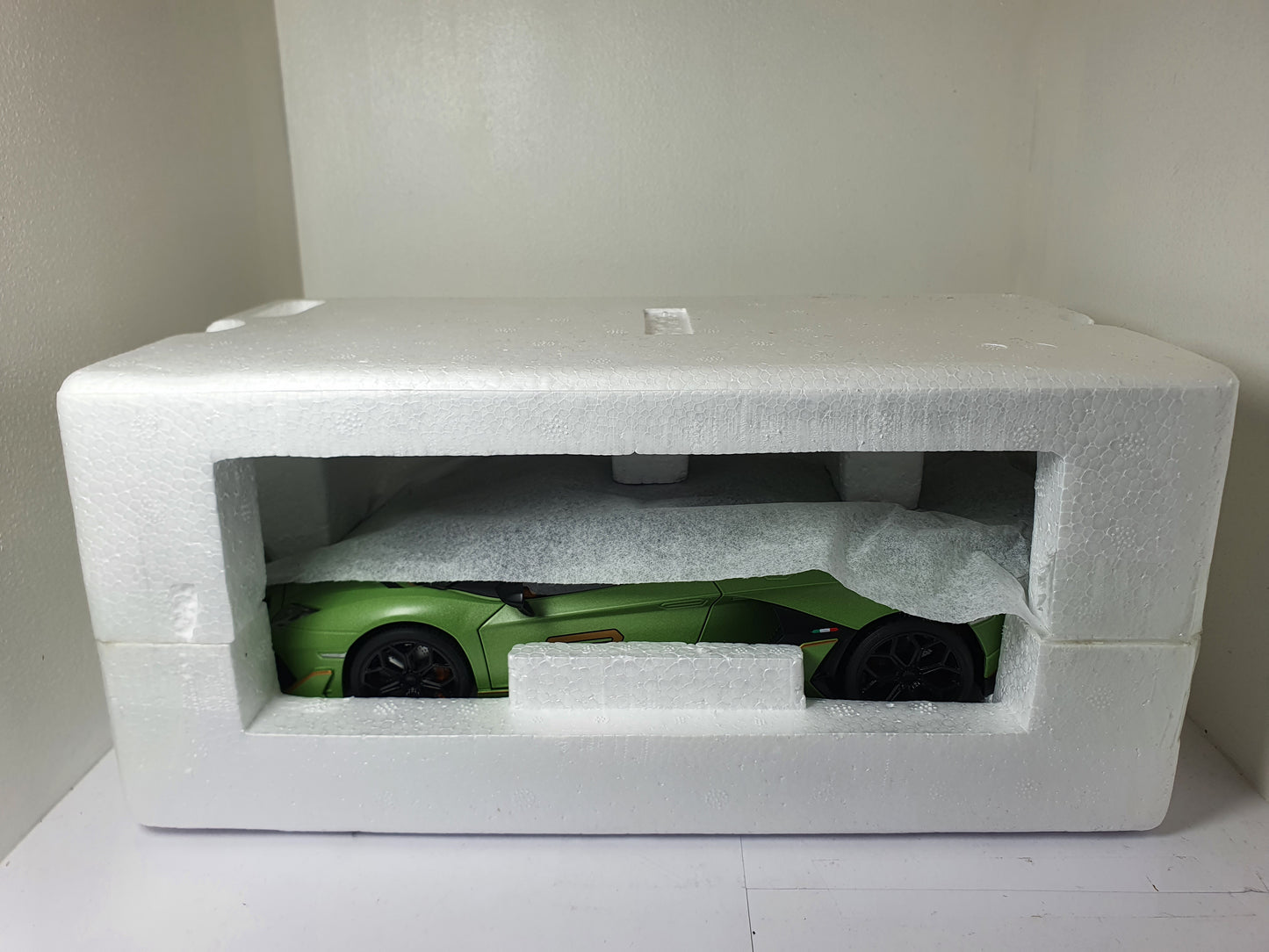 1:18 Lamborghini Aventador SVJ 63 ~ Green